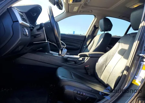 2012 BMW 328 I z USA, uszkodzony, nr VIN WBA3A5G56CNP15555